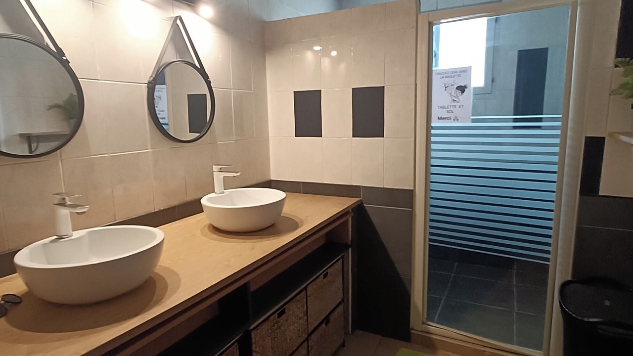 Photo of Bathroom in Saint-Andre-d'Olerargues