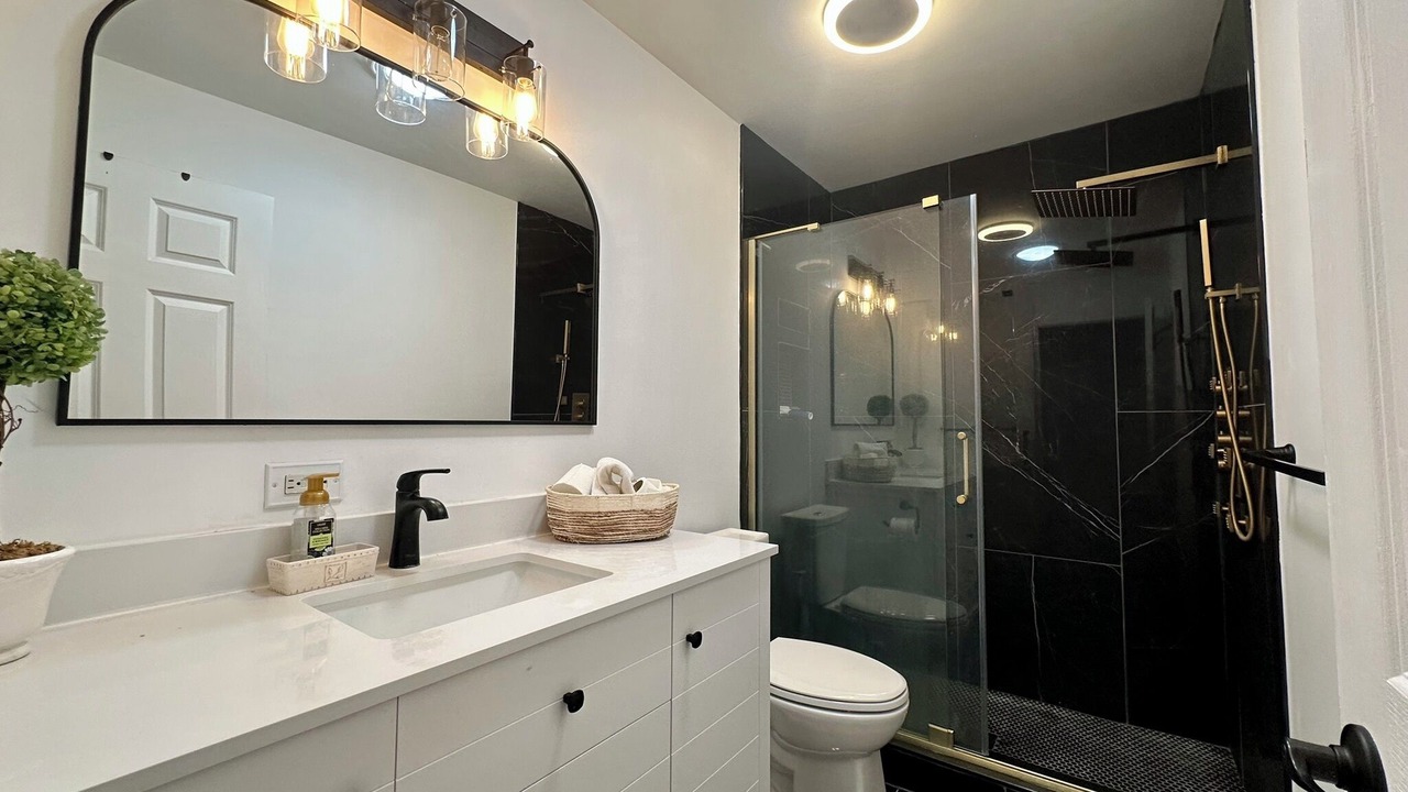 Photo of Bathroom in Kabletown