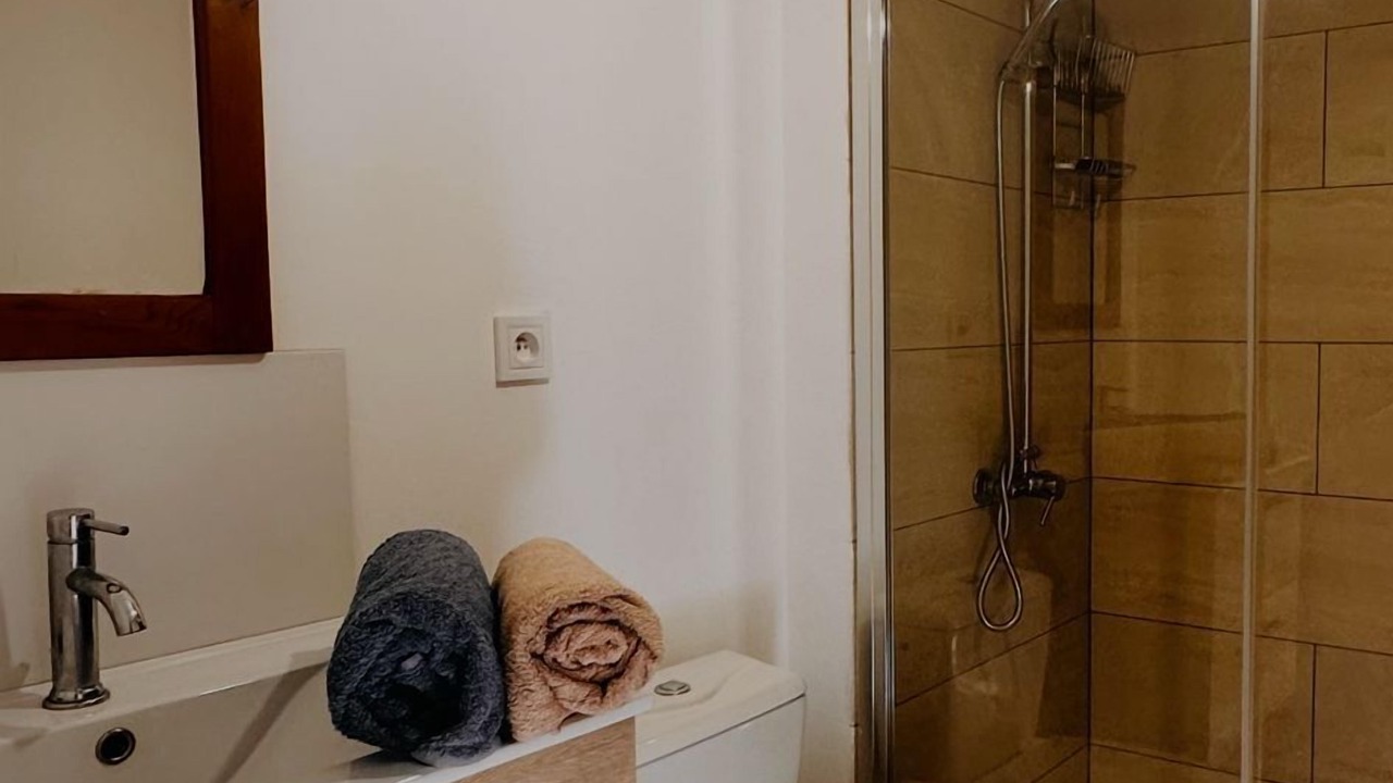 Photo of Bathroom in Bourigeole