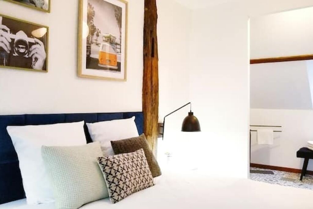 Photo of Bedroom in Belhomert-Guehouville