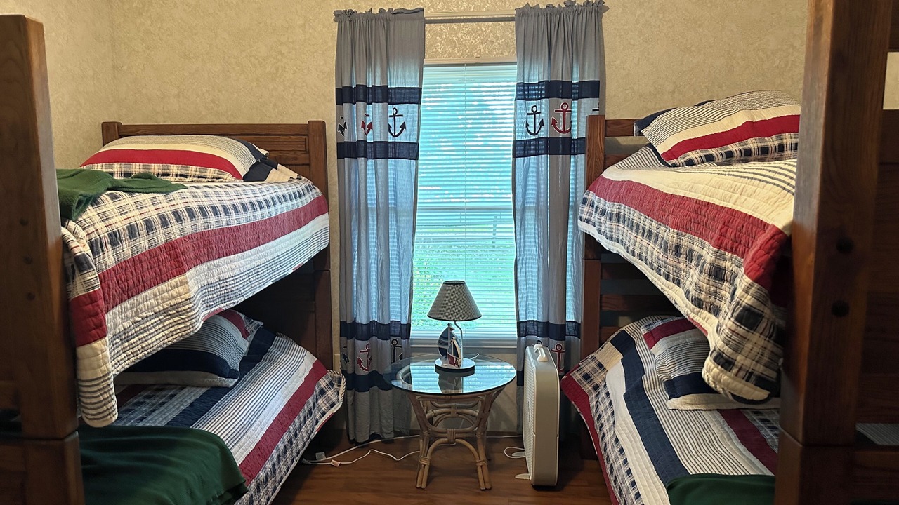 Photo of Bedroom in Valois