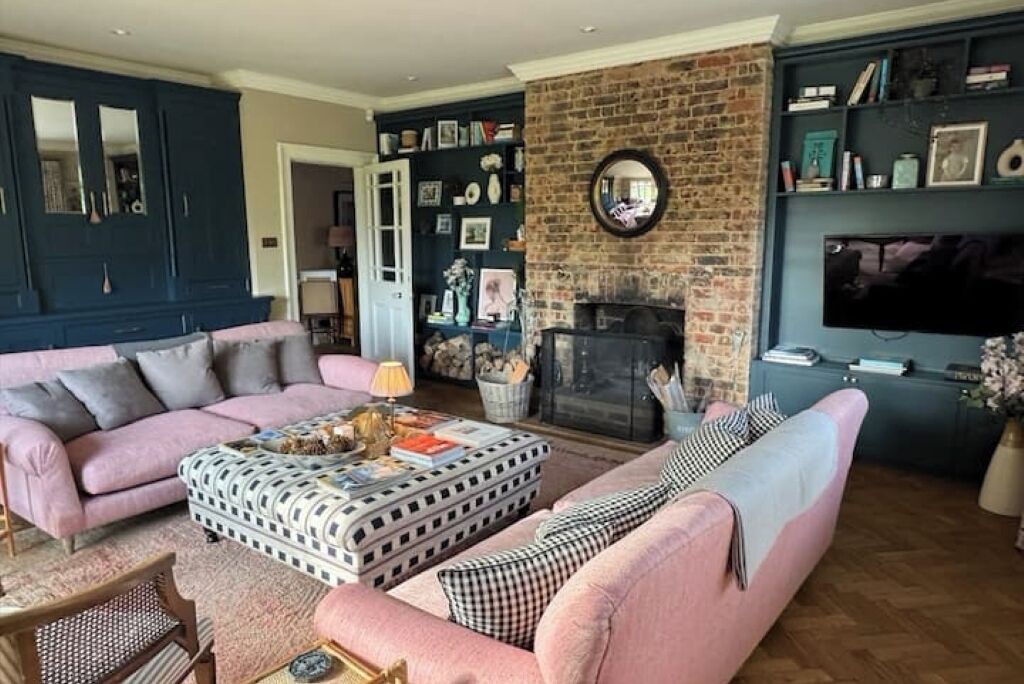 Photo of Livingroom in Nutfield