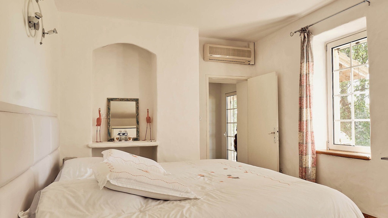 Photo of Bedroom in Saint-Laurent-d'Aigouze