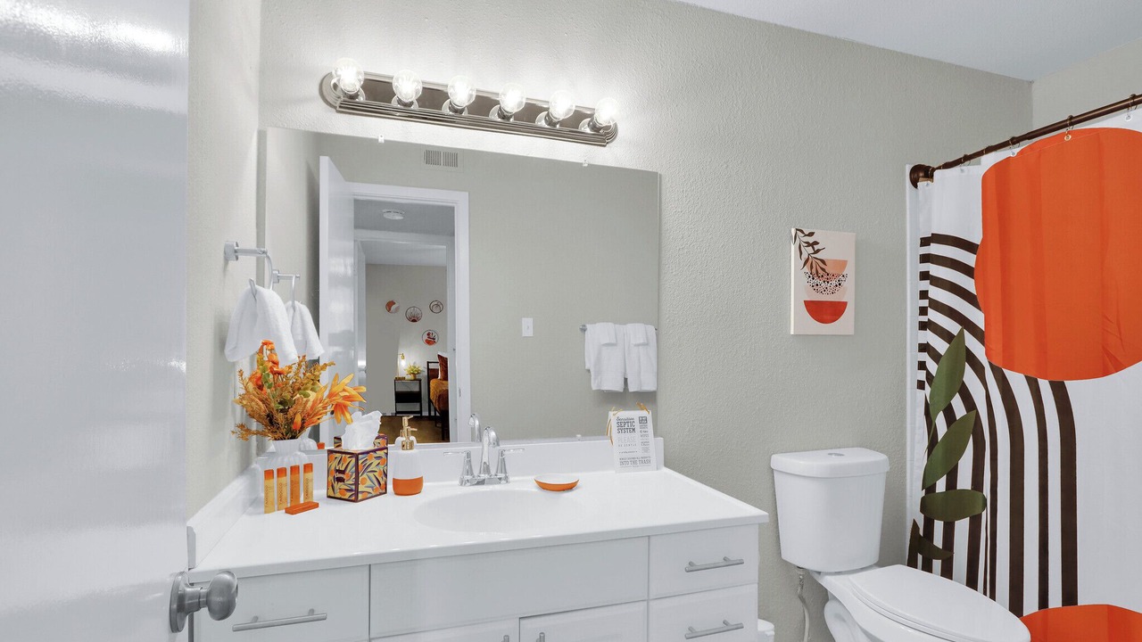 Photo of Bathroom in Point Venture