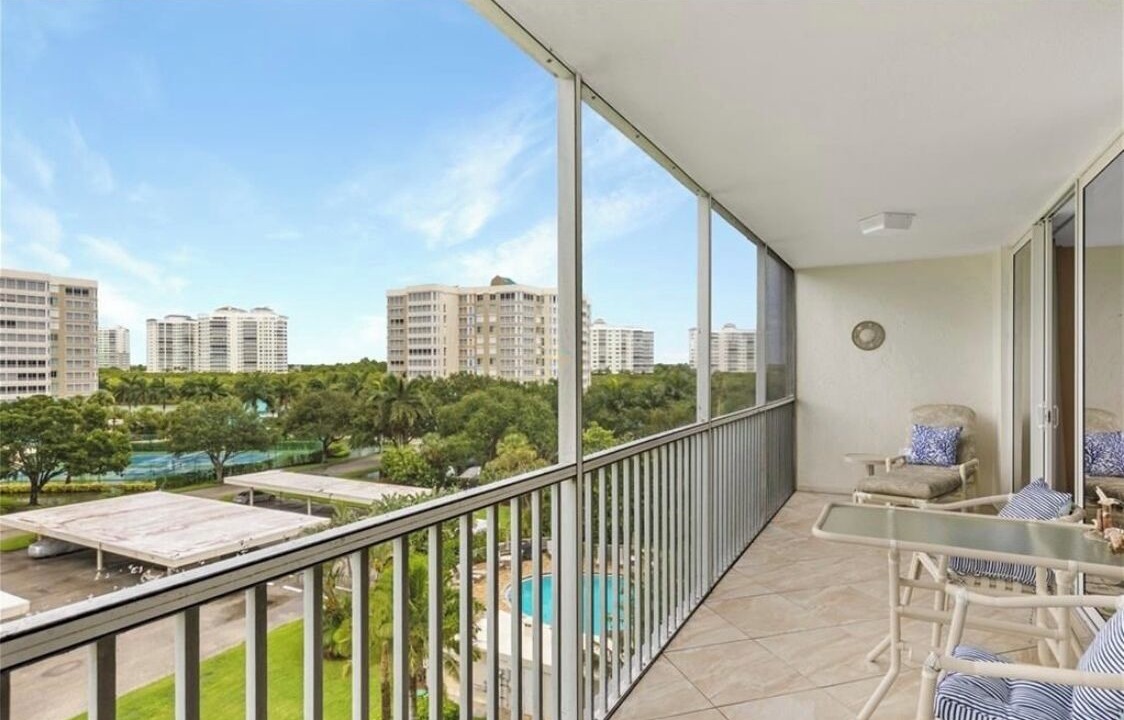 Photo of Outdoor in Vanderbilt Beach