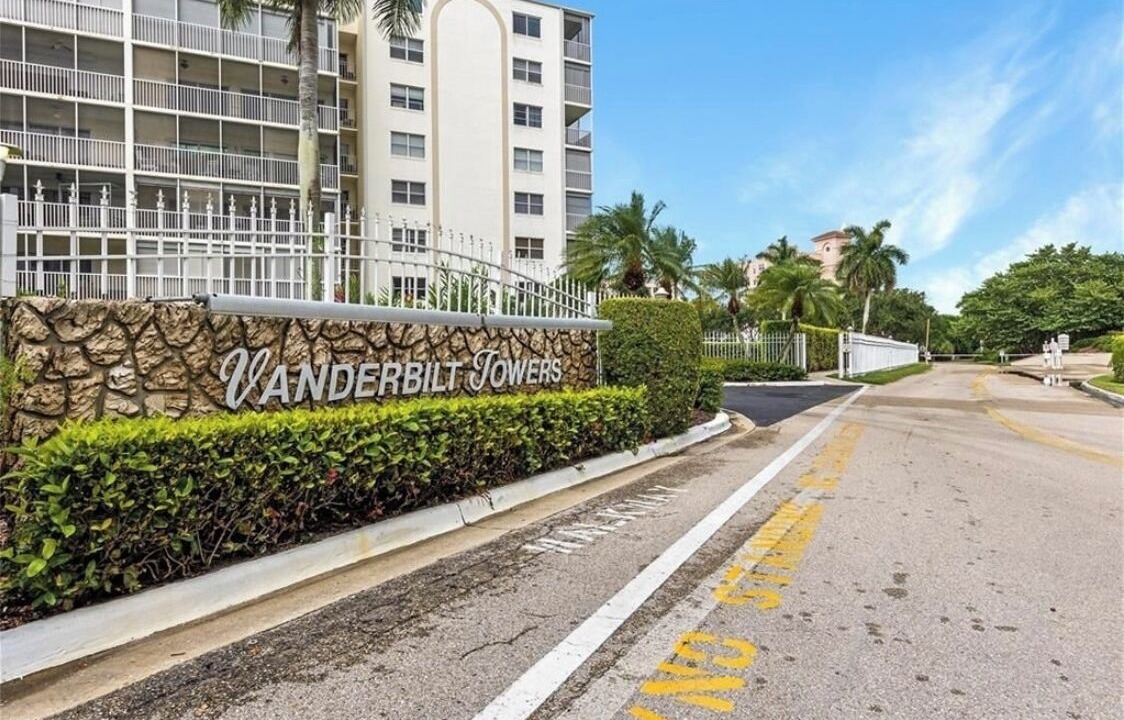 Photo of Outdoor in Vanderbilt Beach
