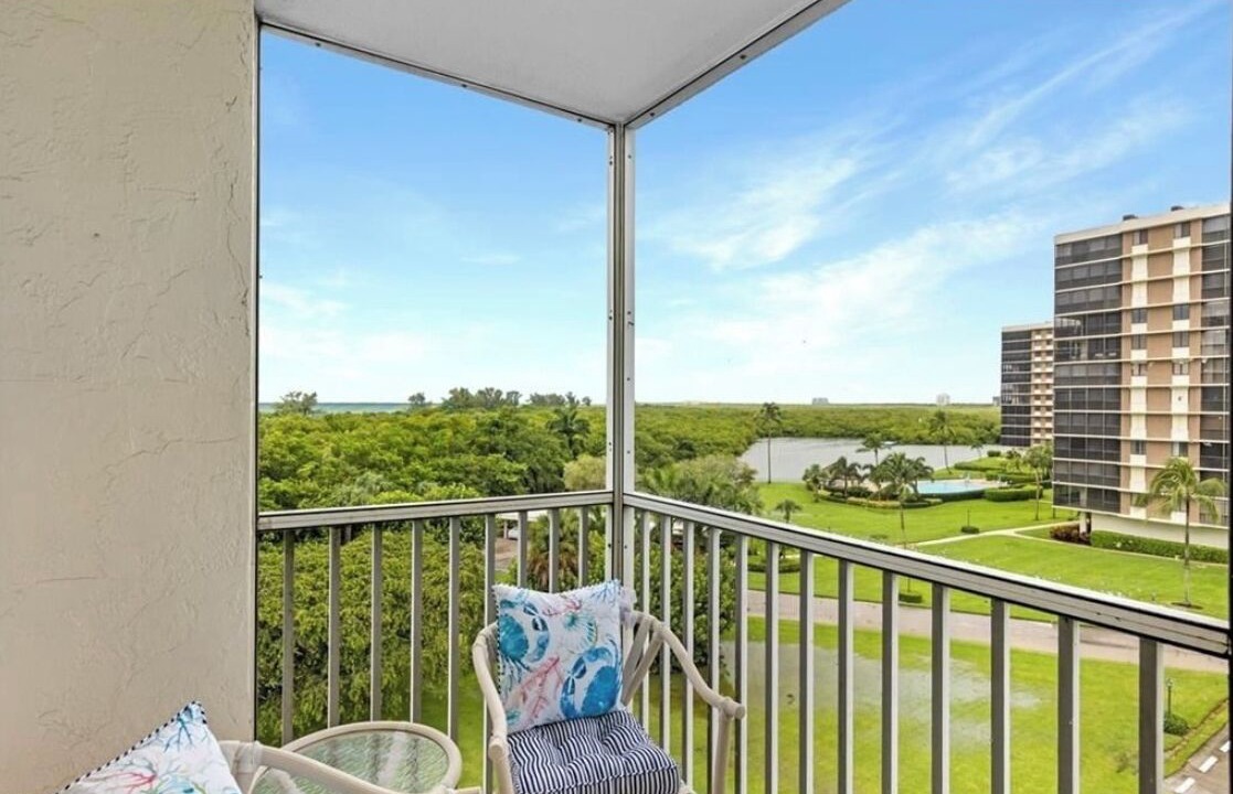 Photo of Outdoor in Vanderbilt Beach