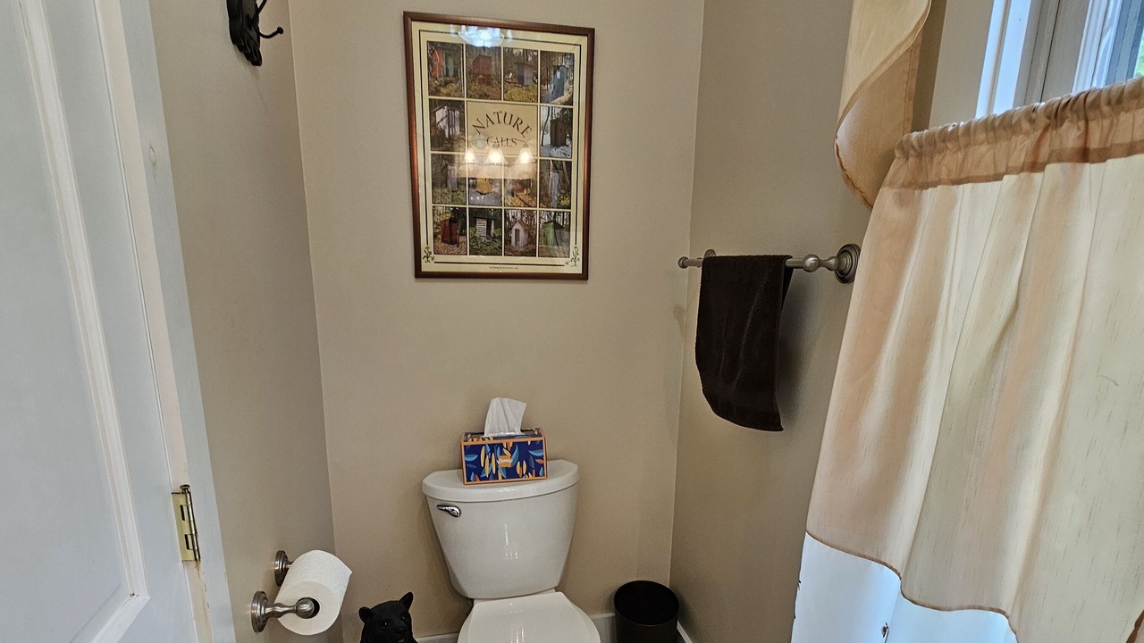 Photo of Bathroom in Town of Piercefield