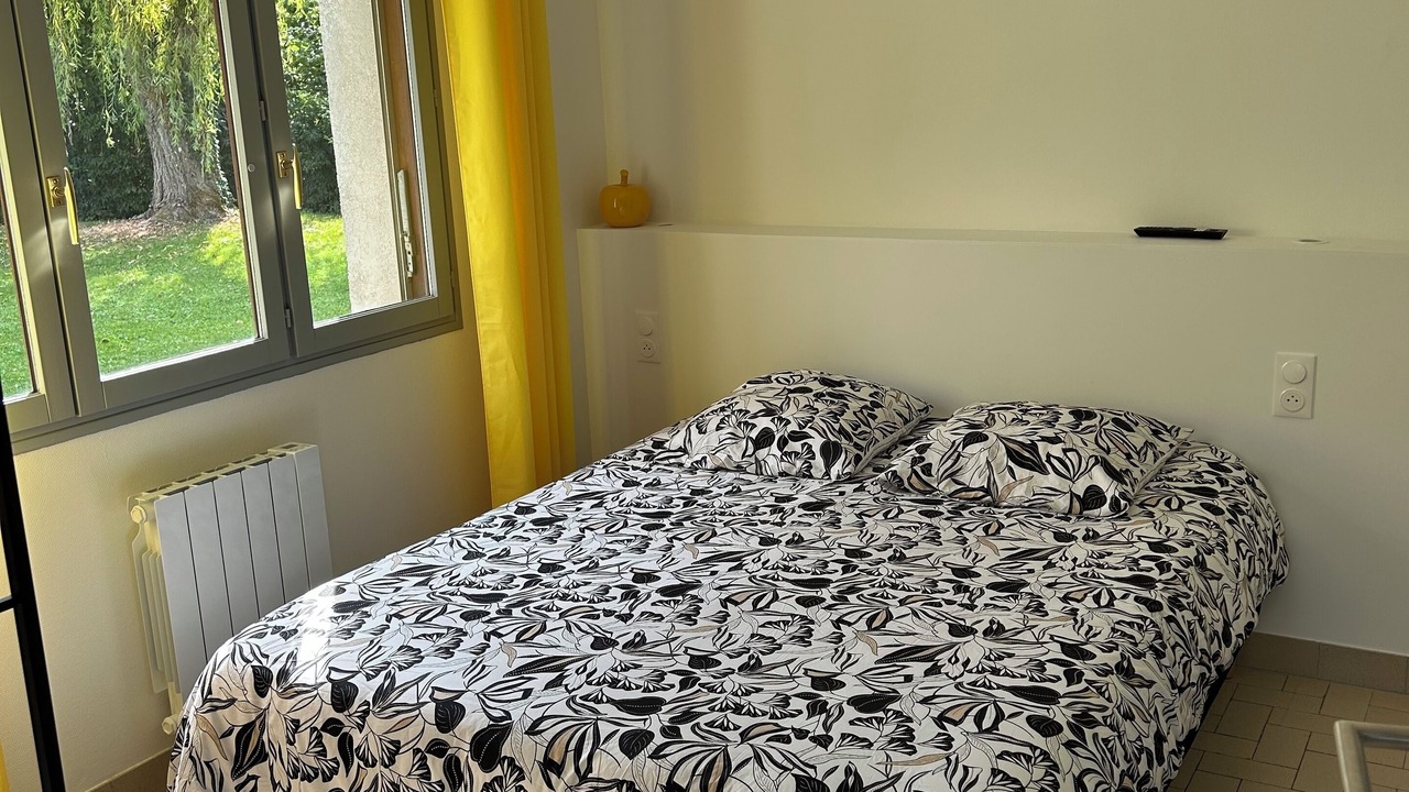 Photo of Bedroom in Douzy