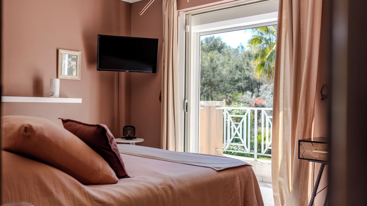 Photo of Bedroom in La Crau