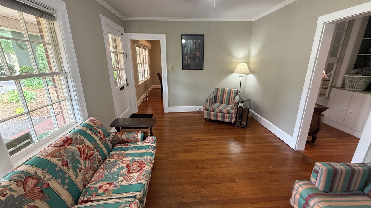 Photo of Livingroom in Martinsville