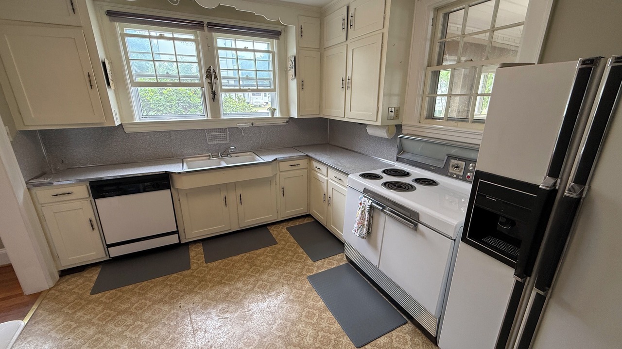 Photo of Kitchen in Martinsville