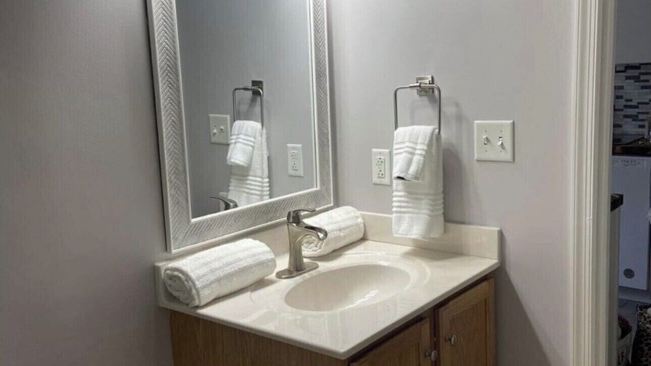 Photo of Bathroom in Huddleston
