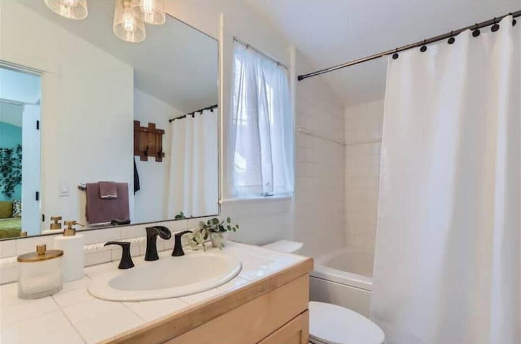 Photo of Bathroom in Lower Arapahoe