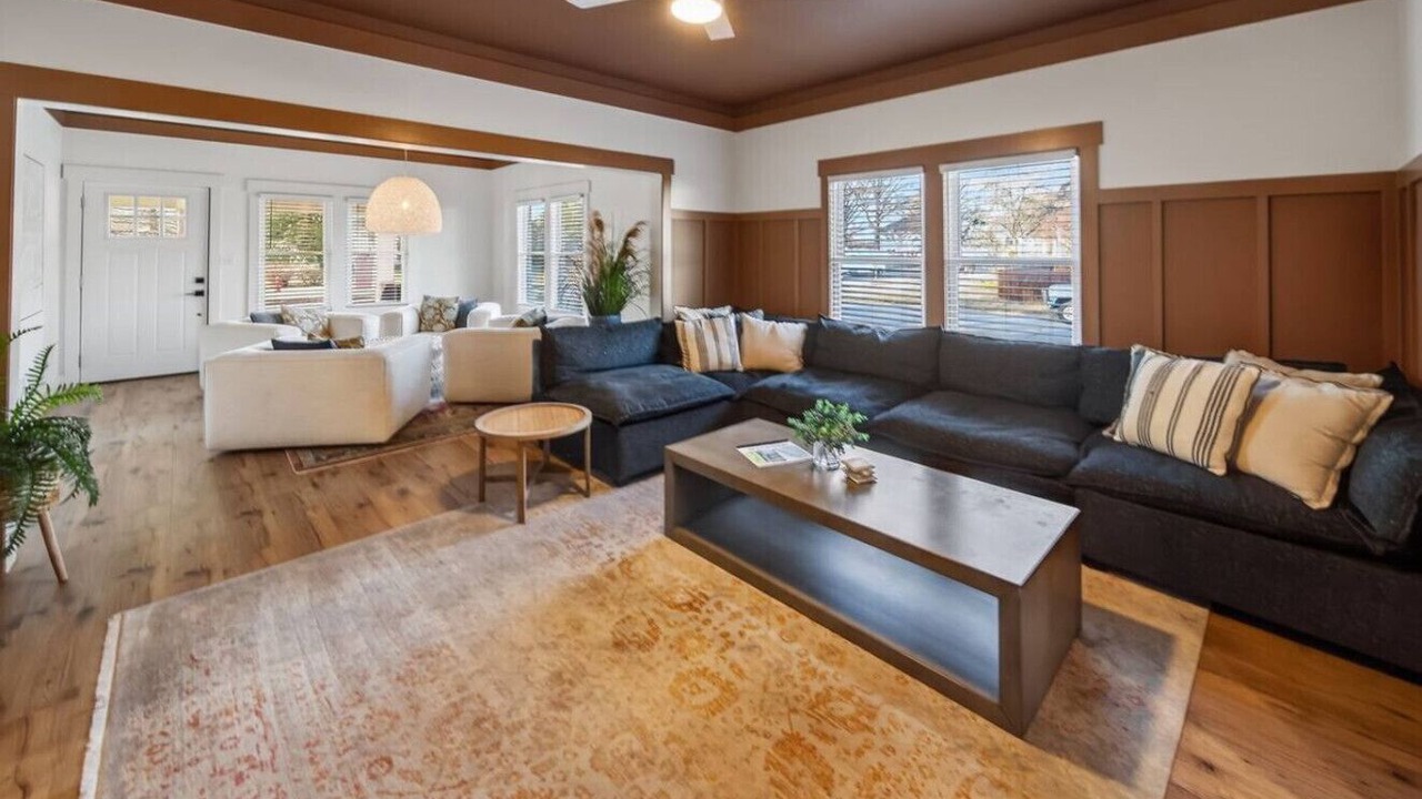 Photo of Livingroom in Broken Arrow