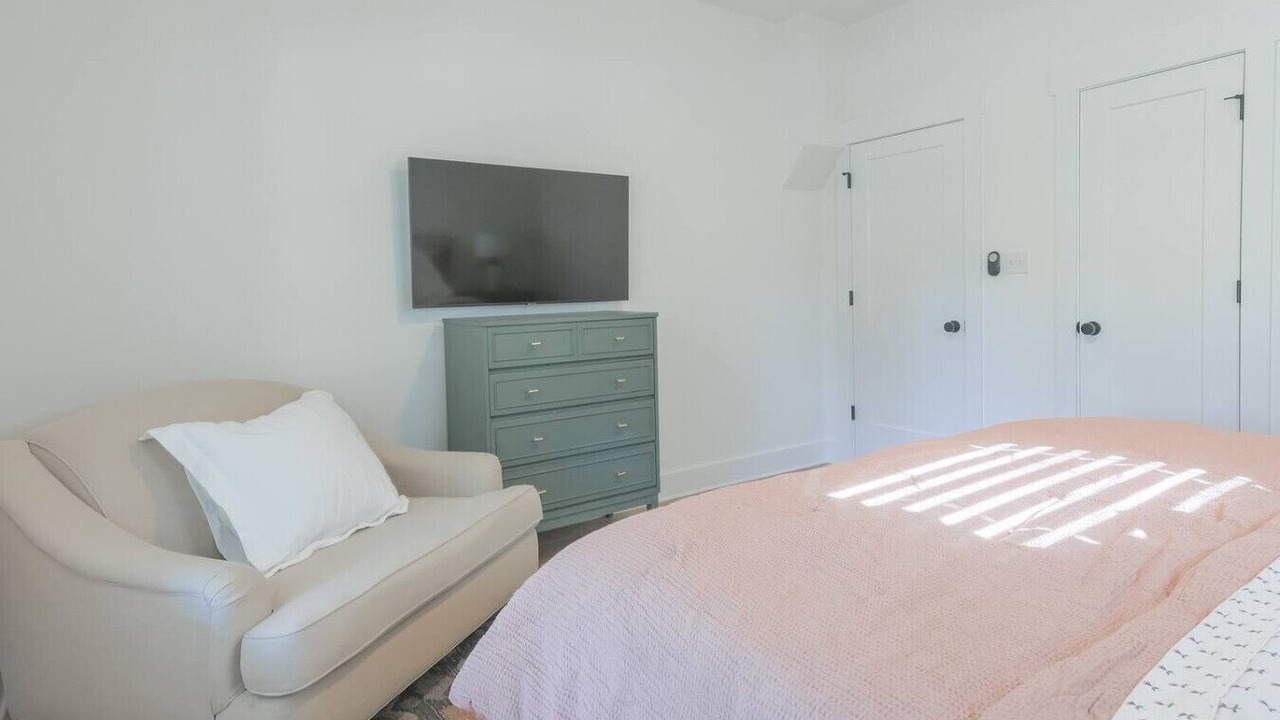 Photo of Bedroom in Broken Arrow