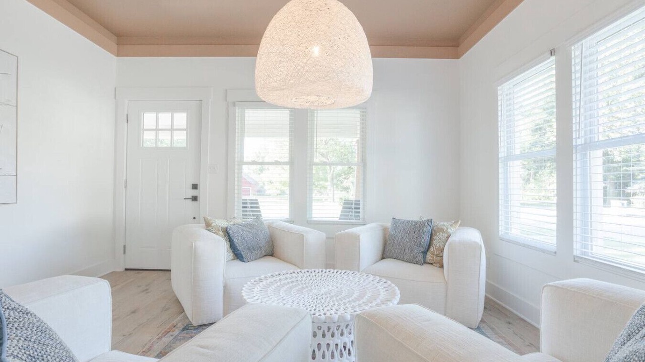 Photo of Livingroom in Broken Arrow