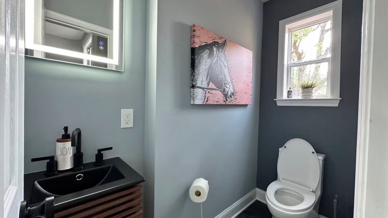Photo of Bathroom in H Street Corridor