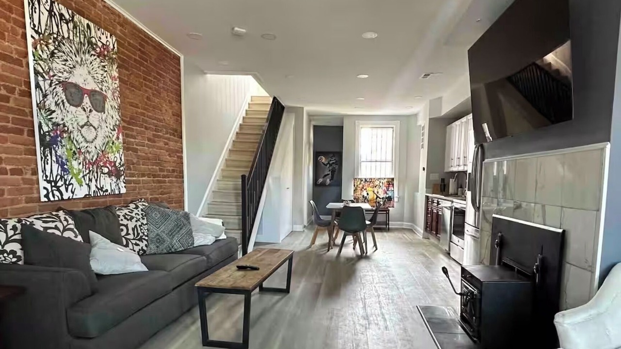 Photo of Livingroom in H Street Corridor