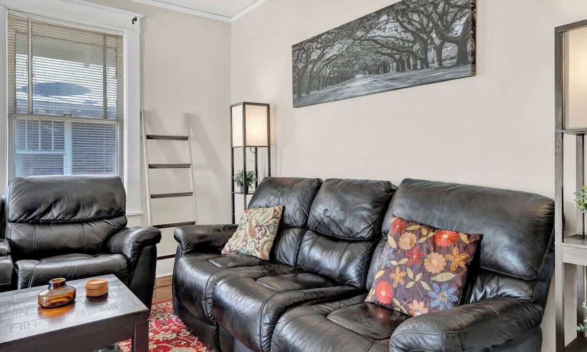 Photo of Livingroom in Midtown