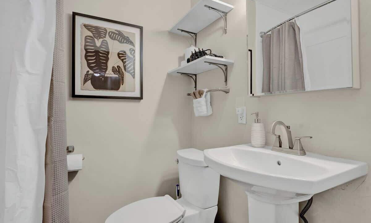 Photo of Bathroom in Midtown