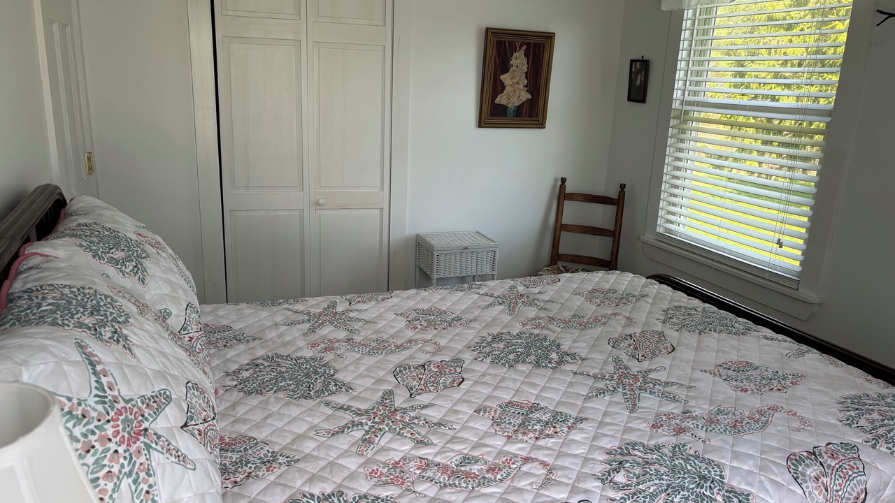 Photo of Bedroom in Cutler