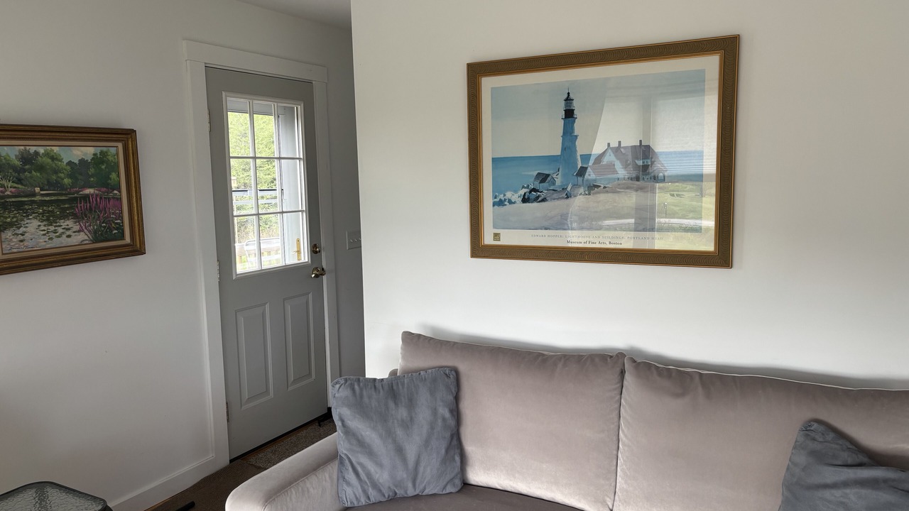 Photo of Livingroom in Cutler