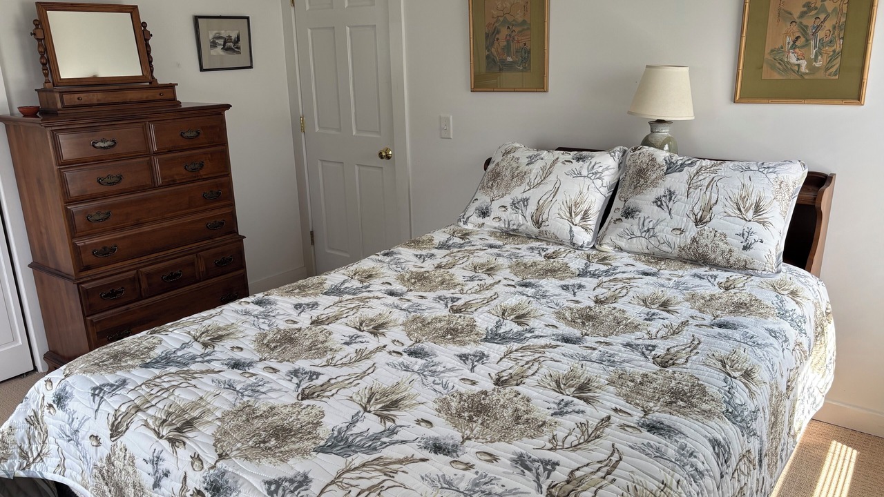 Photo of Bedroom in Cutler