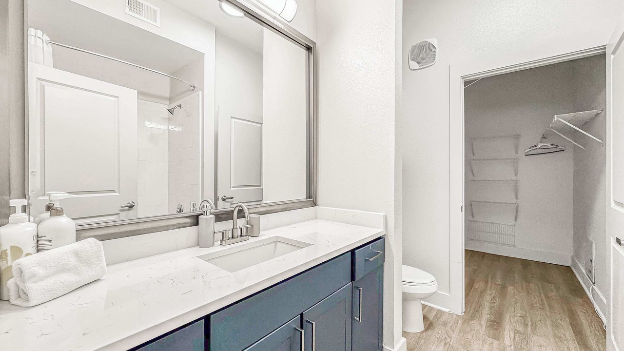 Photo of Bathroom in Deep Ellum