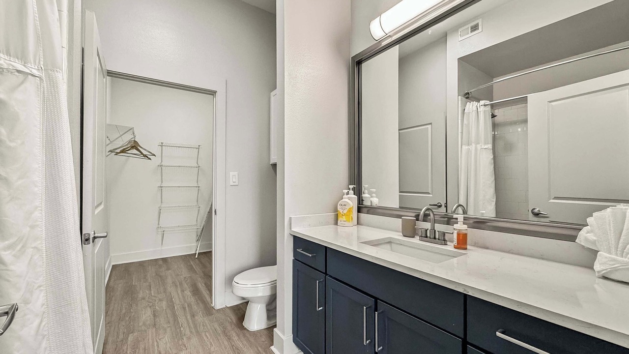 Photo of Bathroom in Deep Ellum