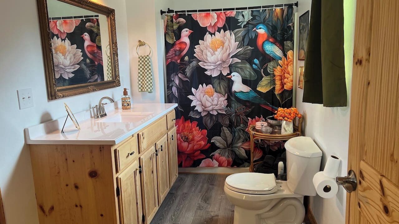 Photo of Bathroom in Jasper