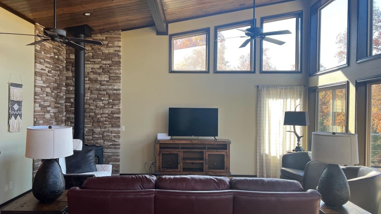 Photo of Livingroom in Mount Judea