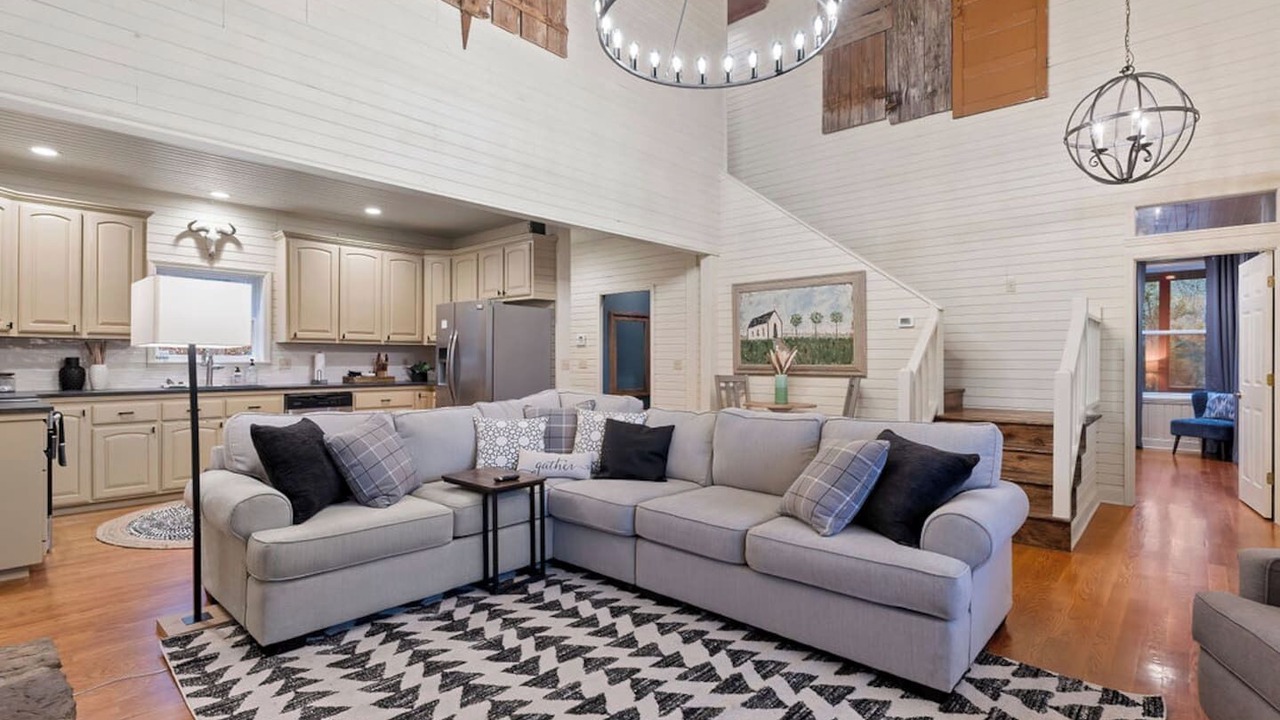 Photo of Livingroom in Jasper