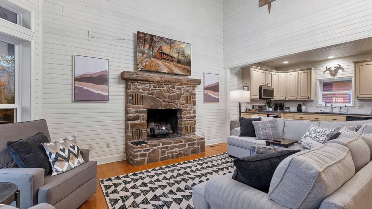 Photo of Livingroom in Jasper