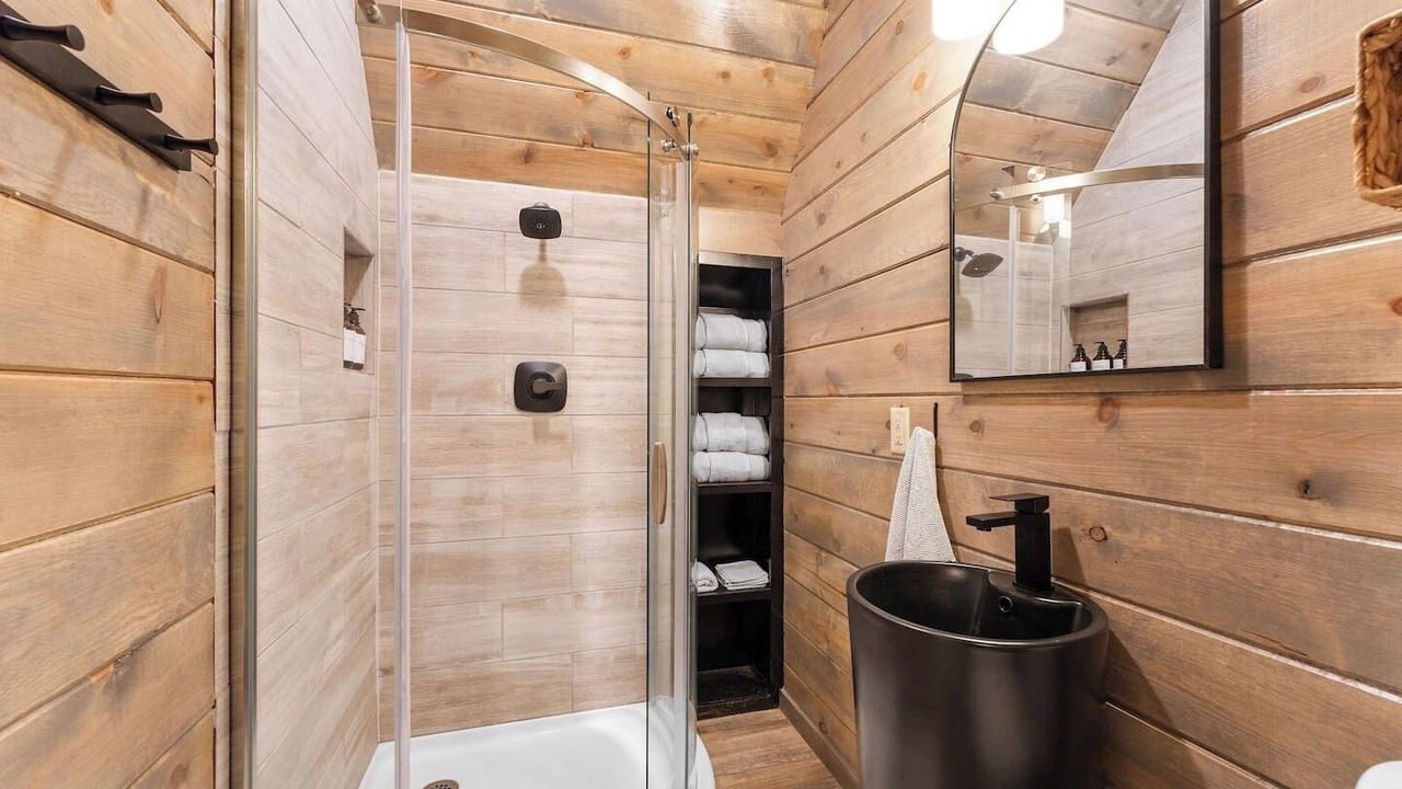 Photo of Bathroom in Jasper
