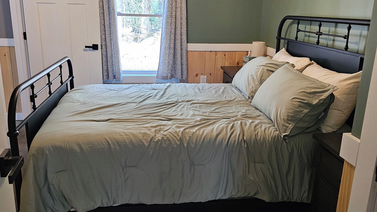 Photo of Bedroom in Owls Head