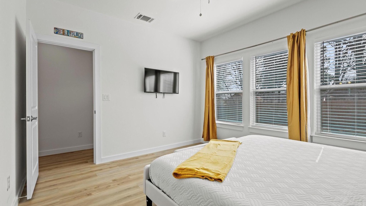 Photo of Bedroom in Denison