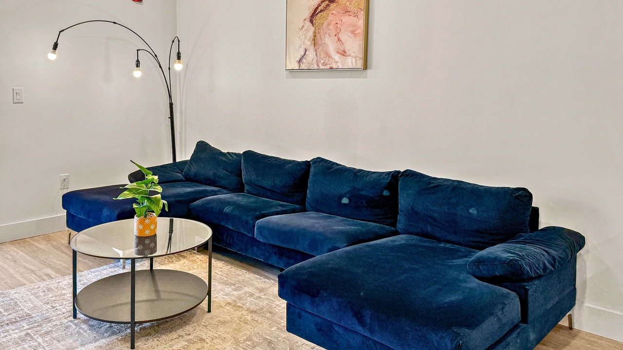 Photo of Livingroom in Olde Richmond