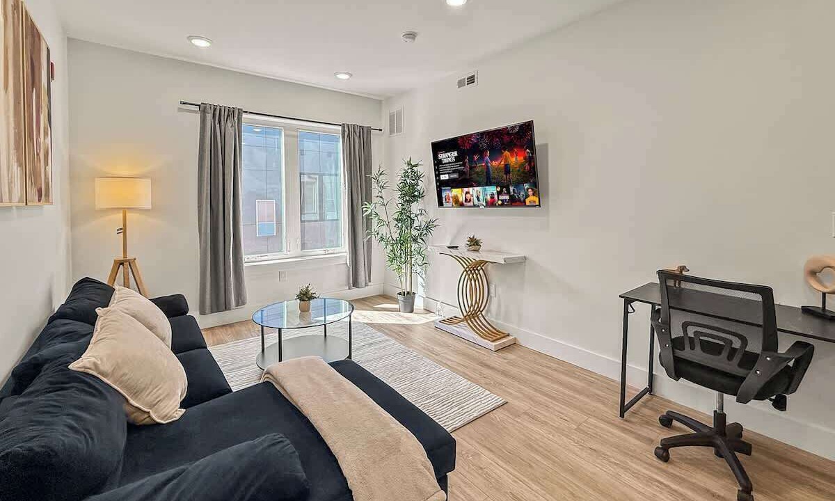 Photo of Livingroom in Olde Richmond