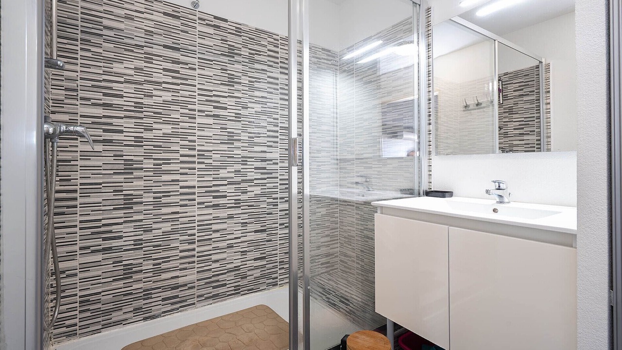 Photo of Bathroom in Serignan