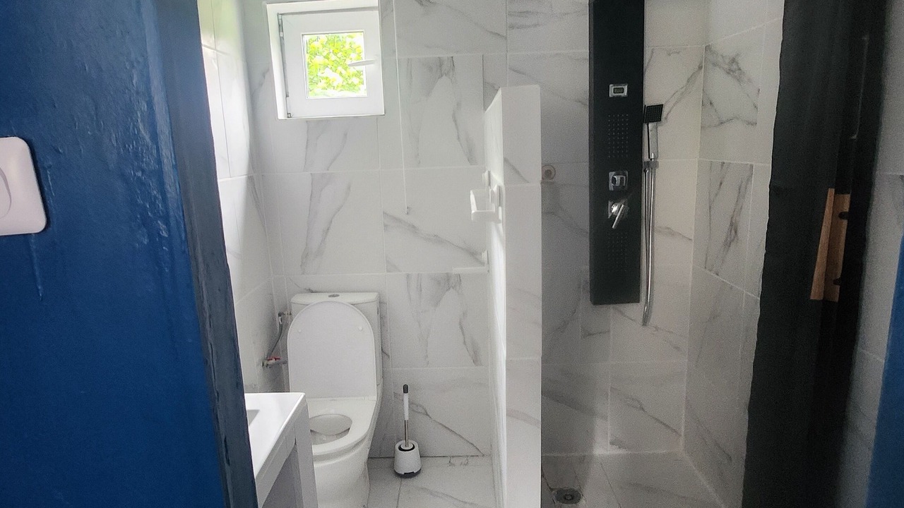 Photo of Bathroom in Saint-Pierre-les-Nemours