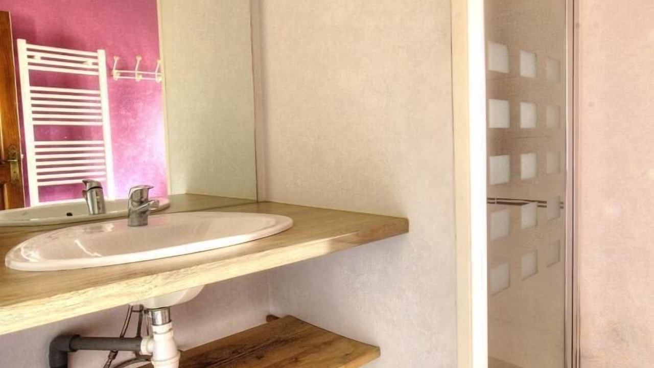 Photo of Bathroom in Fleurie