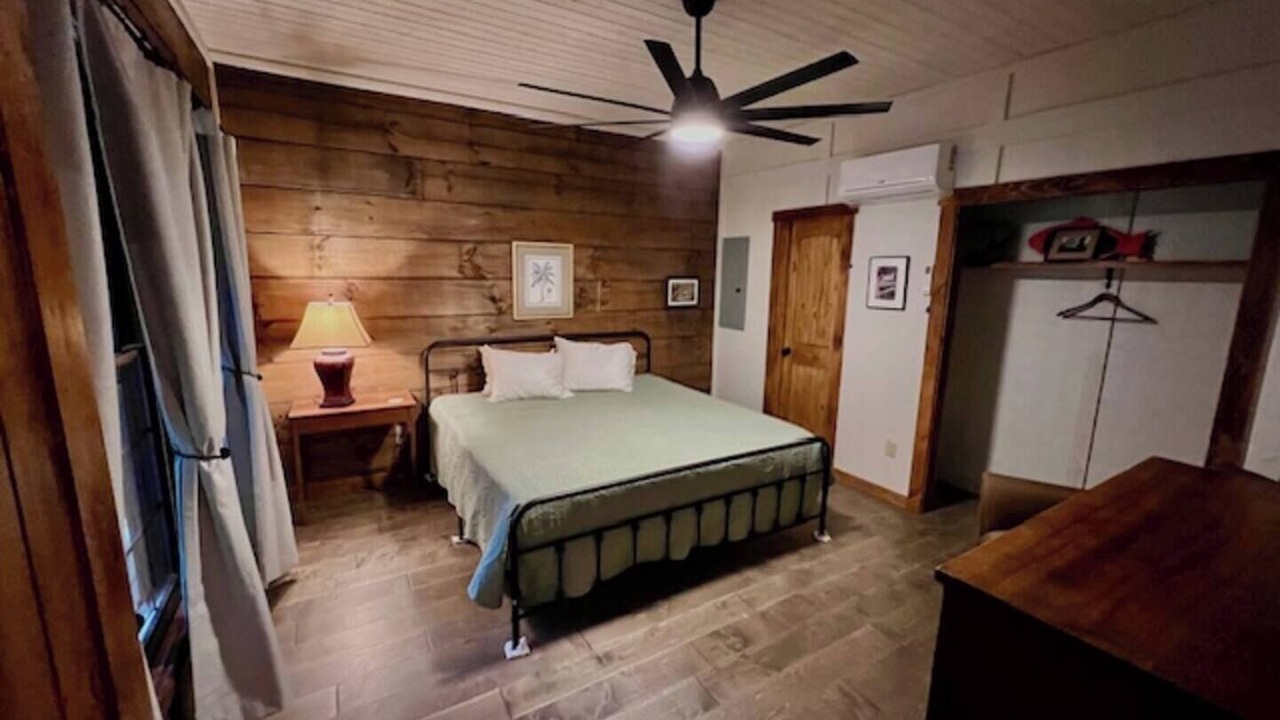 Photo of Bedroom in Lynn