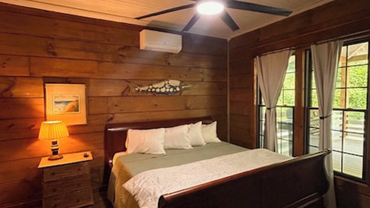 Photo of Bedroom in Lynn