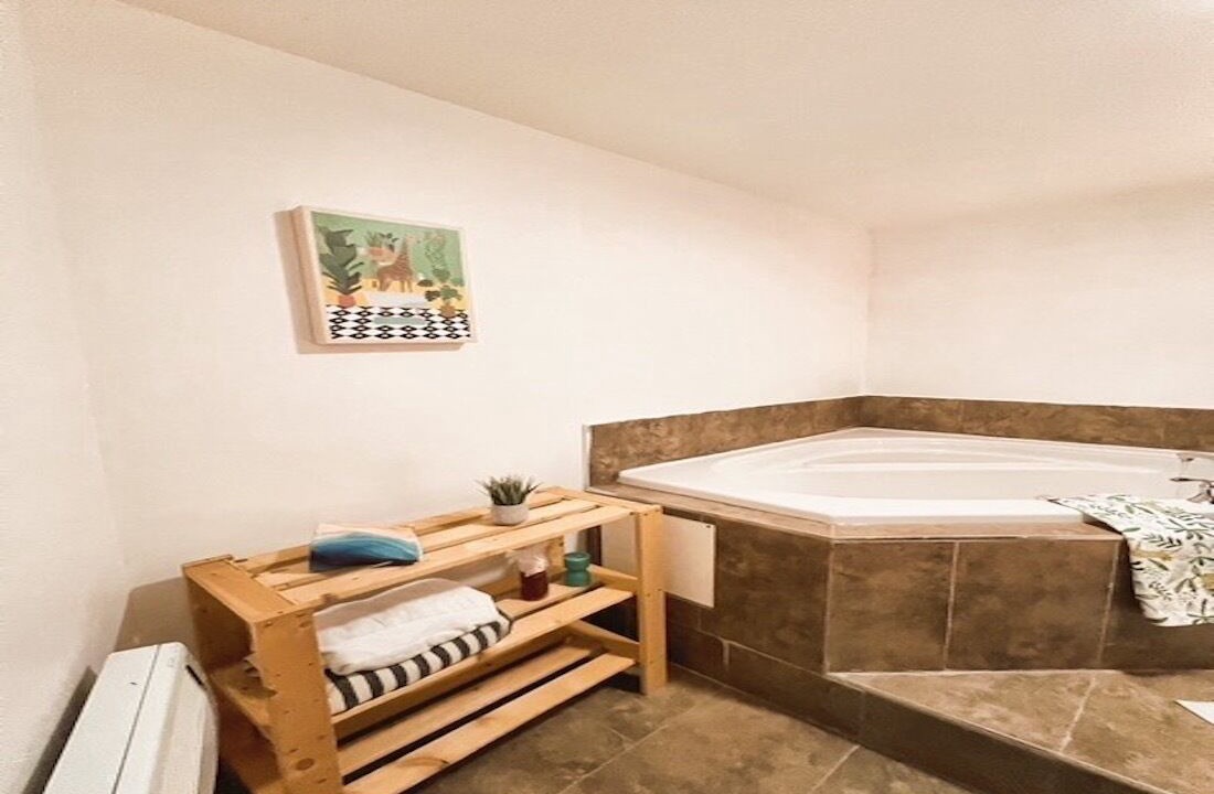 Photo of Bathroom in Cote-Saint-Paul