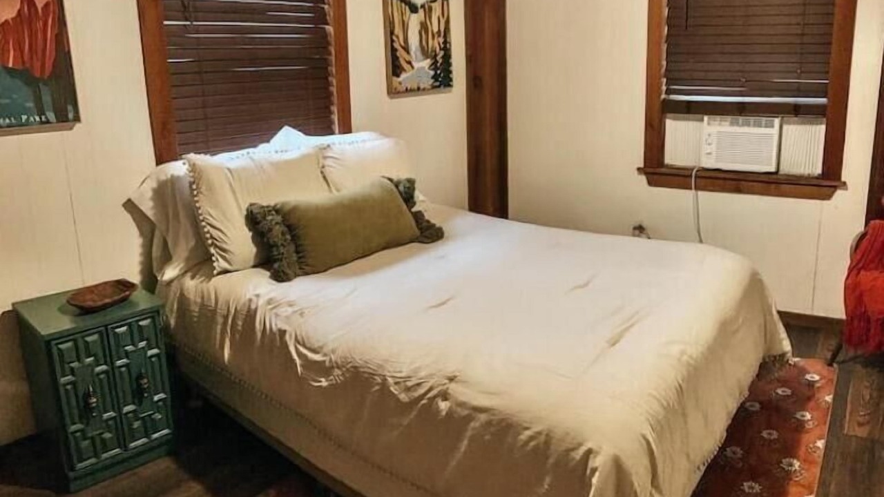 Photo of Bedroom in Saratoga