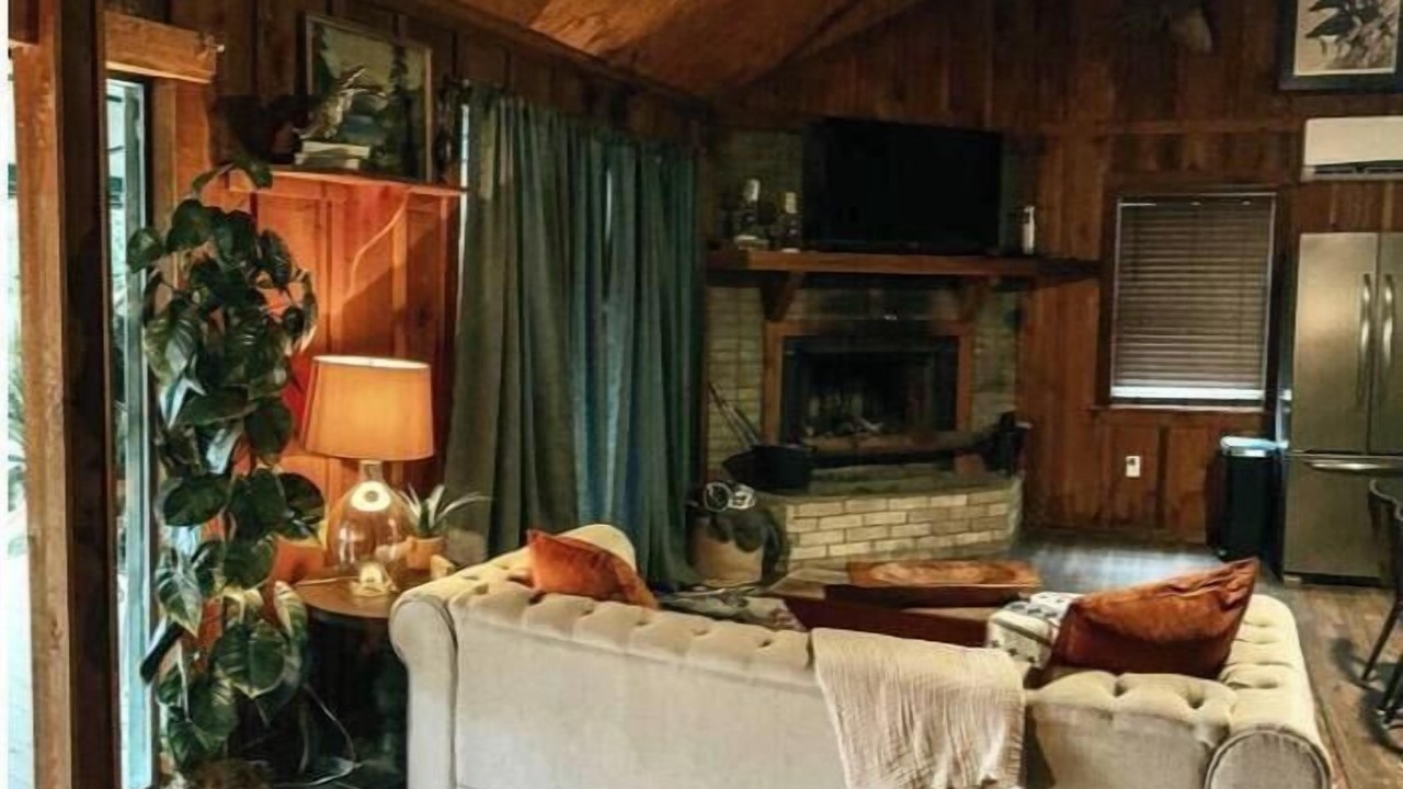 Photo of Livingroom in Saratoga