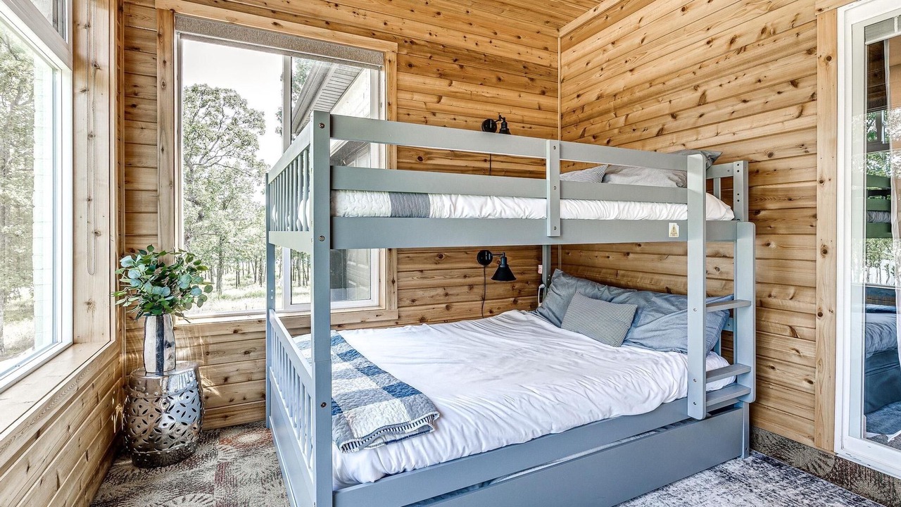 Photo of Bedroom in Eufaula