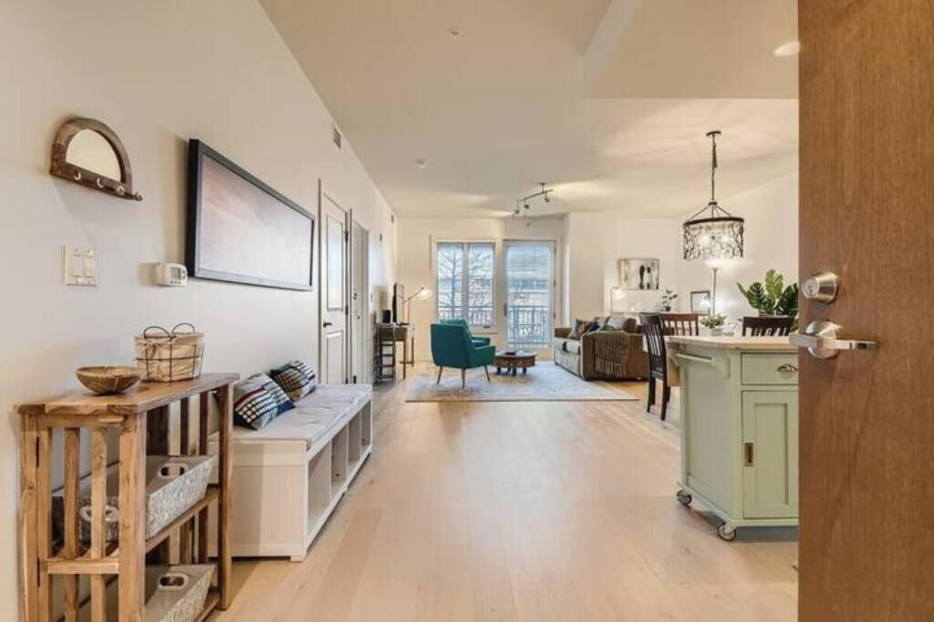 Photo of Livingroom in Central Boulder