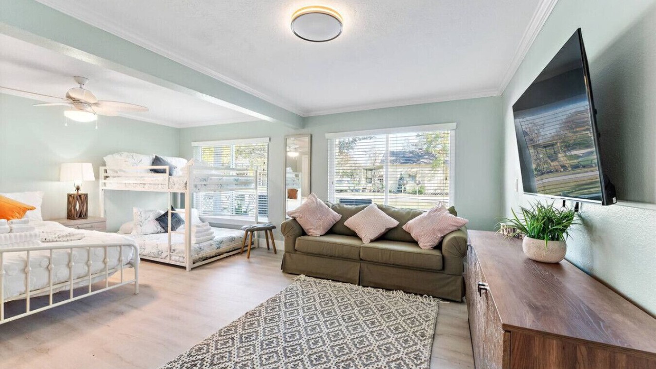 Photo of Bedroom in Clear Lake Shores